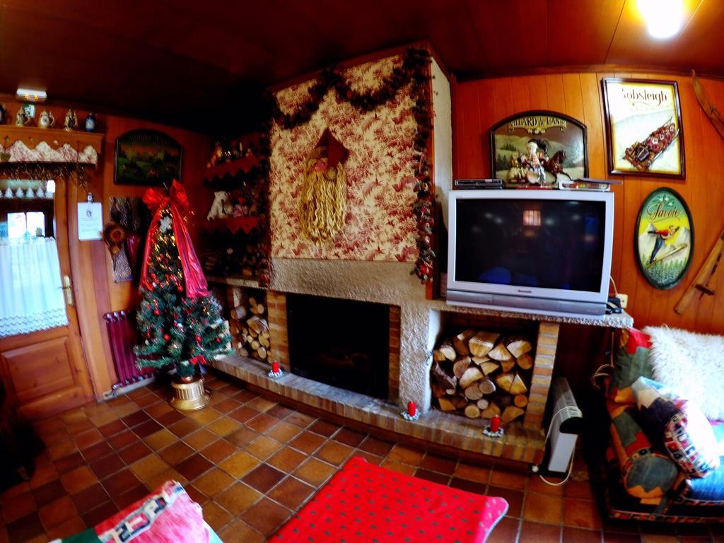 Niu Dels Falcons Bed & Breakfast La Molina  Luaran gambar