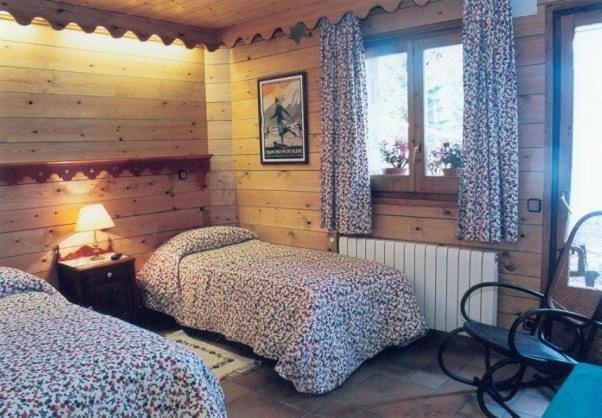 Niu Dels Falcons Bed & Breakfast La Molina  Bilik gambar